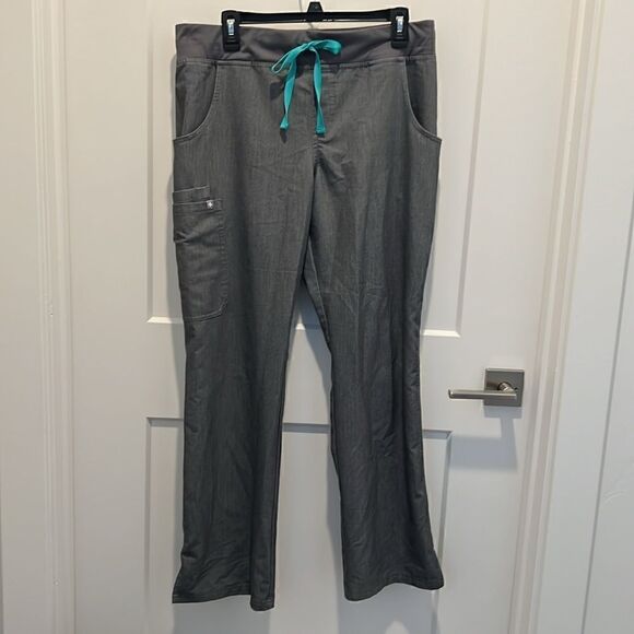 Figs Technical Collection Kade Cargo Scrub Pants - Picture 7 of 14